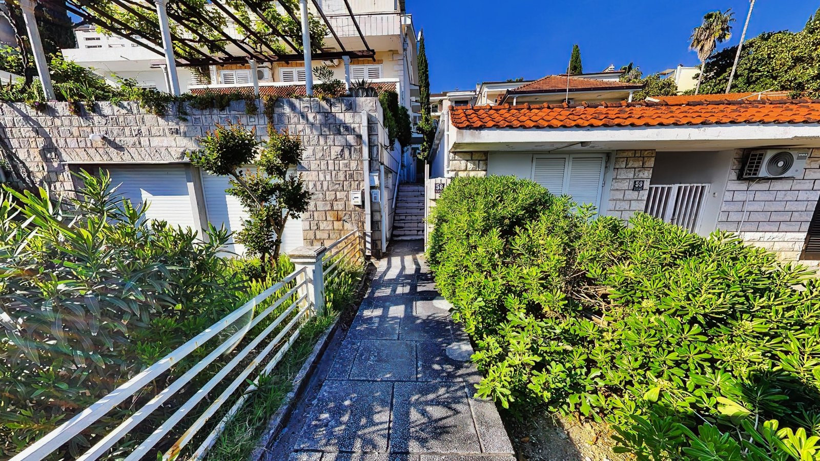 Two Villas 03